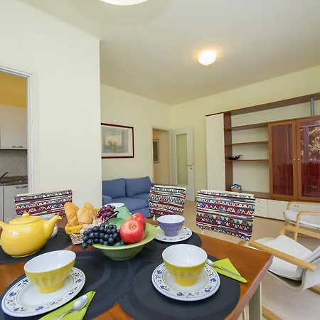 Cerro Beach Apartment Cerro (Laveno-Mombello)